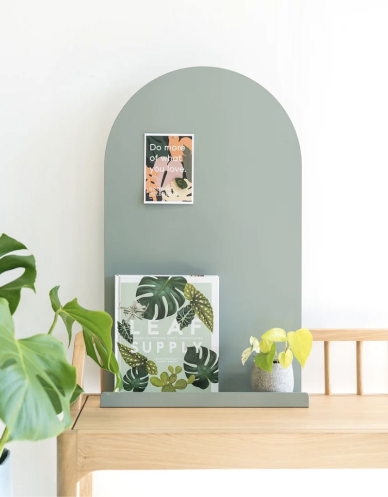 Sage green magnetic moodboard by Growme.